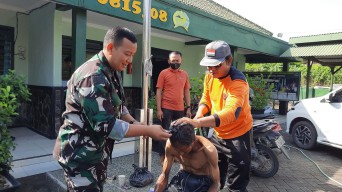 Melihat Evakuasi hingga Perekaman e-KTP Bagi ODGJ di Mojokerto