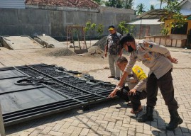 Karyawan Toko di Banyuwangi Meninggal Usai Tertimpa Pintu Gerbang Rumah Majikan