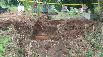 Pilihan Pembaca: Temuan Mortir, Lontong Tahu Mbah Katinem, Arisan Online