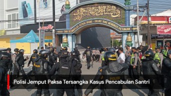 Video: Penjemputan Paksa Tersangka Kasus Dugaan Pencabulan Santri di Jombang