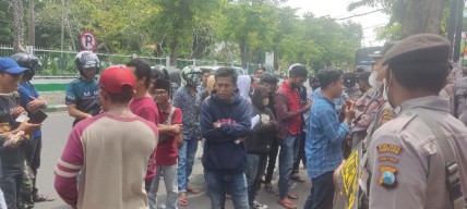 Bea Cukai Dinilai Tebang Pilih Tindak Peredaran Rokok Ilegal di Pamekasan