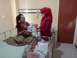 Lahir Normal Pada 17 Agustus, Bayi di Jombang Ini Dapat Hadiah dari Rumah Sakit