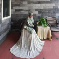 Dewi R Ningati, Manfaatkan Hobi untuk Mengais Rezeki