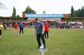 Buka Piala Bupati Kediri 2022, Mas Dhito: Memunculkan Bibit Pemain Profesional