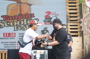 Haru di Balik Panjalu Scooter Fest: Helm Bersejarah Mas Dhito untuk Bla Blue