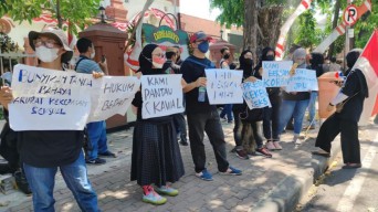 Aliansi Kota Santri Lawan Kekerasan Seksual Gelar Aksi saat Sidang Mas Bechi