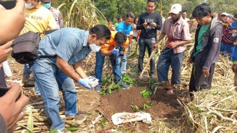 Geger Bungkusan Kafan Berbau Busuk di Pasuruan, Isinya Bikin Ngelus Dada