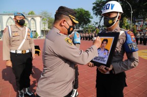 Anggota Polres Gresik Dipecat Gegara Bolos Kerja 30 Hari