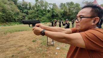 Sambut HUT ke-77 RI, SAKTI Gelar Lomba Menembak Piala Ketua Peradi Surabaya