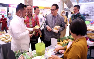 Pasar Djadoel Grissee Hadirkan Sego Karak hingga Endog Wader