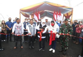 Resmikan Jembatan Kajar Kuning Lumajang, Ini Harapan Gubernur Khofifah