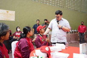 Apresiasi Capaian di Porprov Jatim, Mas Dhito Angkat Atlet Kediri Jadi Satpol PP