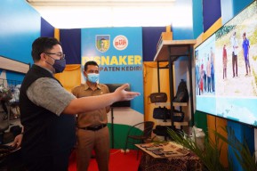 Pameran Pembangunan, Mas Dhito Minta Stan Dinas Beri Manfaat untuk Masyarakat