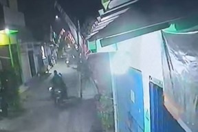 Pencuri Motor Satroni Rumah Atlet Bulu Tangkis di Surabaya, Aksinya Terekam CCTV