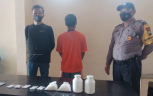 Pengedar Pil Koplo di Kediri Terjaring Penyekatan Lalu Lintas Usai COD
