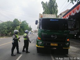 Kabur Usai Tabrak Pemotor hingga Tewas di Jombang, Sopir Truk Diringkus Polisi