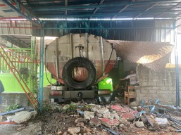 Pemilik Masih Sibuk Siapkan Dagangan, Warung Soto di Kediri Dihantam Truk Tangki