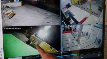 Gak Ada Akhlak! Pencuri Gasak 2 Motor Takmir Masjid di Gresik yang Sedang Salat