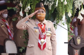 Khofifah Ajak Pramuka Jatim Gelorakan Pengabdian Tanpa Batas