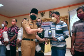 Mas Ipin Beri Bantuan Sarana dan Prasarana Perikanan untuk Nelayan