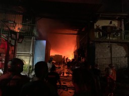 Gudang Rongsokan Ludes Terbakar
