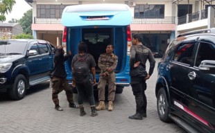 Empat Anak Jalanan di Gresik Diciduk Karena Simpan Ciu