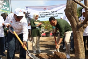Bank Jatim dan Pemkot Surabaya Tanam Pohon dalam Peringatan 2 Dekade APUPPT