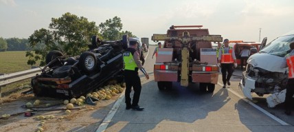 Kronologis Kecelakaan di Tol Jombang yang Tewaskan Sopir Pikap
