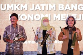Khofifah Ingin UMKM Jatim Naik Kelas, Tersertifikasi hingga Terstandarkan