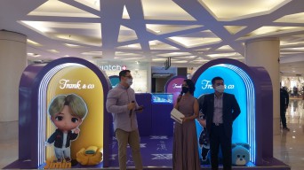 Koleksi TinyTan Frank & Co Manjakan Mata Fans BTS di Surabaya Selama Dua Pekan
