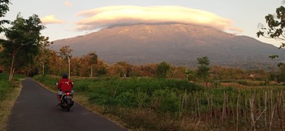Penampakan Fenomena Gunung Lawu Bertopi di Magetan, Ini Penjelasan BMKG