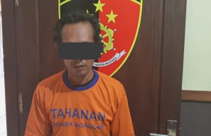 Pria ini Bacok Teman Sendiri Hanya Gara-gara WhatsApp Diblokir