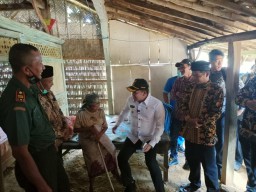 Pastikan Program RTLH Tepat Sasaran, Bupati Sampang Blusukan Kampung