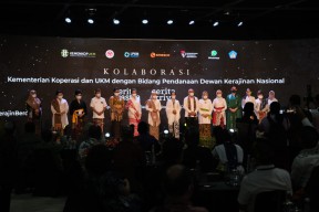 KemenkopUKM dan Dekranas Sinergi Tingkatkan Literasi Keuangan Digital