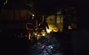 Selang Tabung LPG Bocor, Rumah Warga Plandaan Jombang Hangus Terbakar
