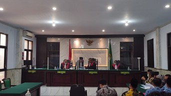 LP2KP Tak Hadir, Sidang Gugatan LP2B Amanatul Ummah Mojokerto Ditunda