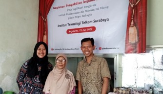 ITTelkom Beri Aplikasi Pencatatan Otomatis ke Kios Air Isi Ulang di Mojokerto