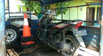 Terpeleset saat Salip Truk, Cewek Pemotor Tewas di Pasuruan