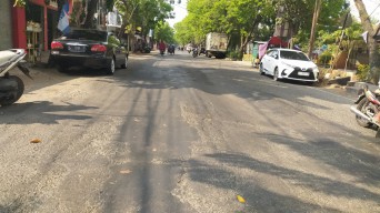 Jalan Protokol Dalam Kota Rusak dan Bergelombang Dikeluhkan Warga