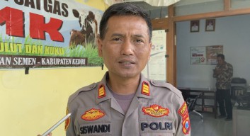 Polisi Cari Pengunggah Video Pemakaman Jenazah Diantar Perangkat Desa di Kediri