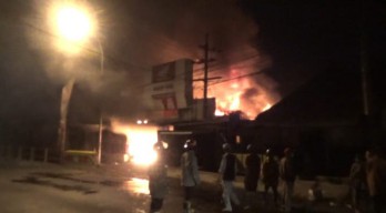 Lupa Cabut Charger, Dealer Servis Motor Honda di Mojoagung Jombang Terbakar