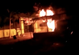Toko Onderdil di Sumenep Terbakar, Dua Orang Dibawa ke Rumah Sakit