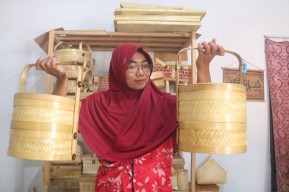 Pasutri di Jombang Mampu Jual Anyaman Bambu Hingga Malaysia dan Singapura