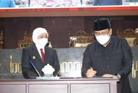Ini Plus Minus Kepemimpinan Khofifah-Emil Dardak Versi Anwar Sadad