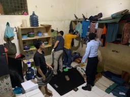 Petugas Lapas Gelar Razia Dadakan untuk Antisipasi Masuknya Barang Terlarang