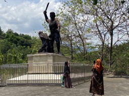 Mengunjungi Monumen Kresek Madiun, Saksi Bisu Keganasan PKI