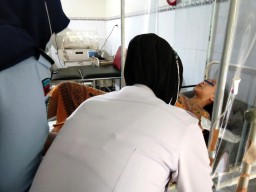 Momen Haru Napi Melahirkan Bayi Laki-laki di Surabaya