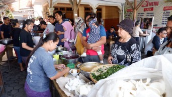 12 Jam Jalan-jalan di Kota Kediri: Sarapan Pecel Termahal hingga Wisata Sejarah