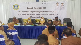 Komitmen Pemkab Gresik Percepat Penanggulangan Kemiskinan di Pulau Bawean