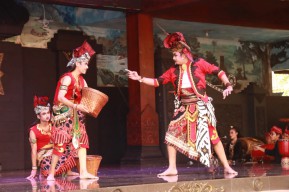 Gelaran Seni dan Budaya di TMII, Mas Dhito: Kediri adalah Punjer Legenda Panji